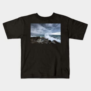 Point Cartwright, Queensland: Stormy Weather Kids T-Shirt